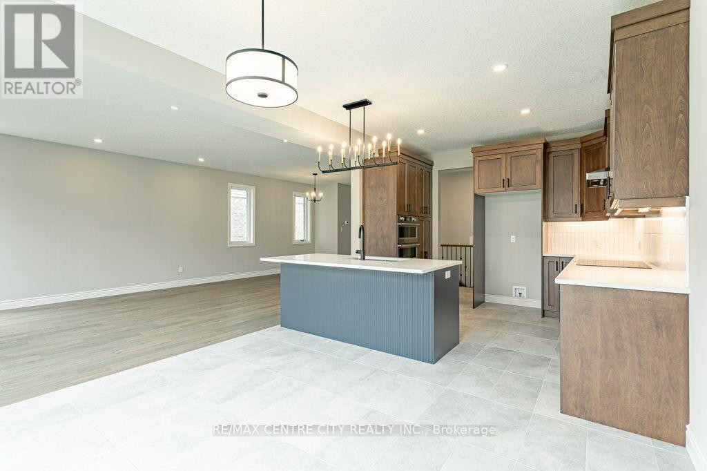 1761 FINLEY CRESCENT - 11