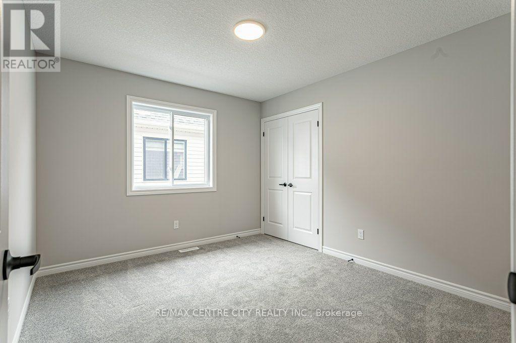 1761 FINLEY CRESCENT - 23