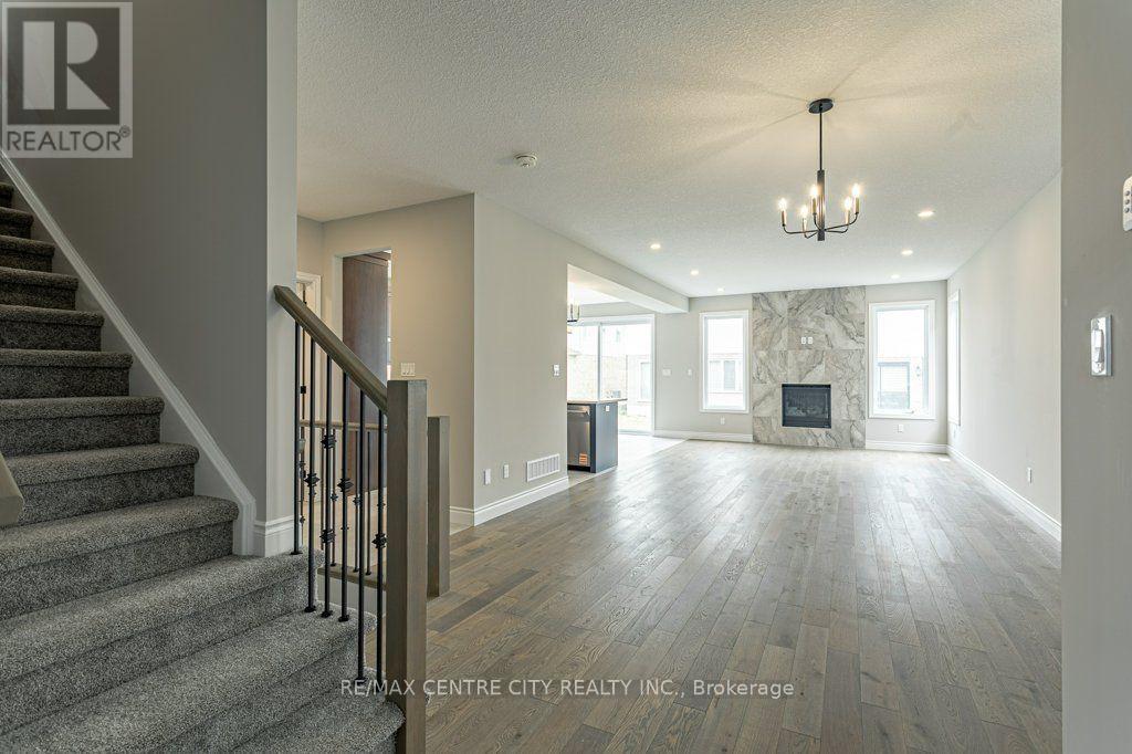 1761 FINLEY CRESCENT - 6
