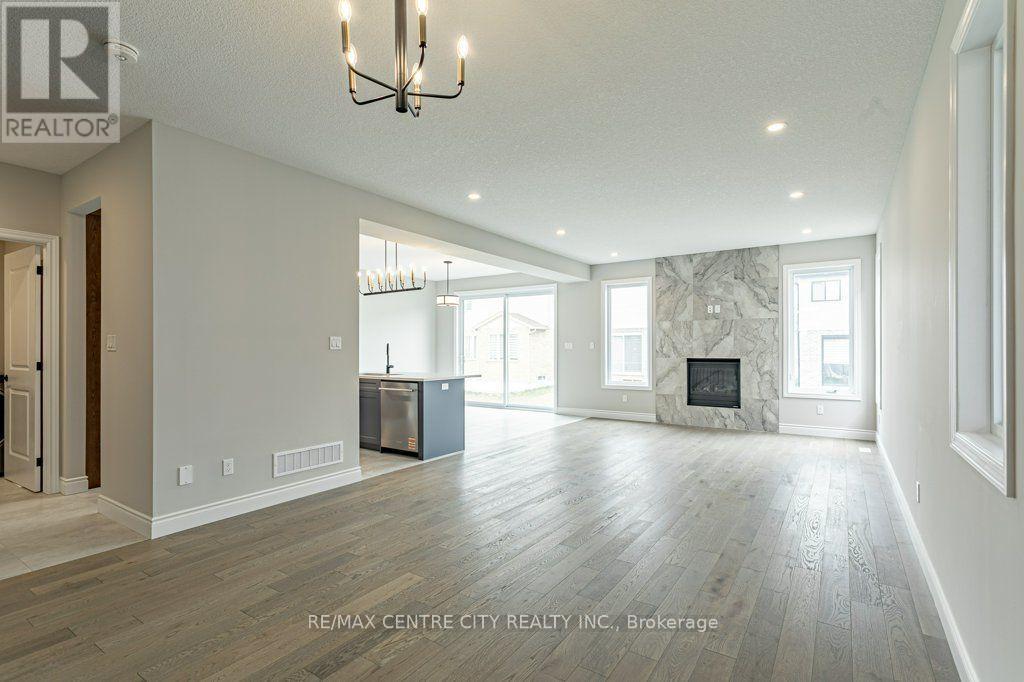 1761 FINLEY CRESCENT - 7