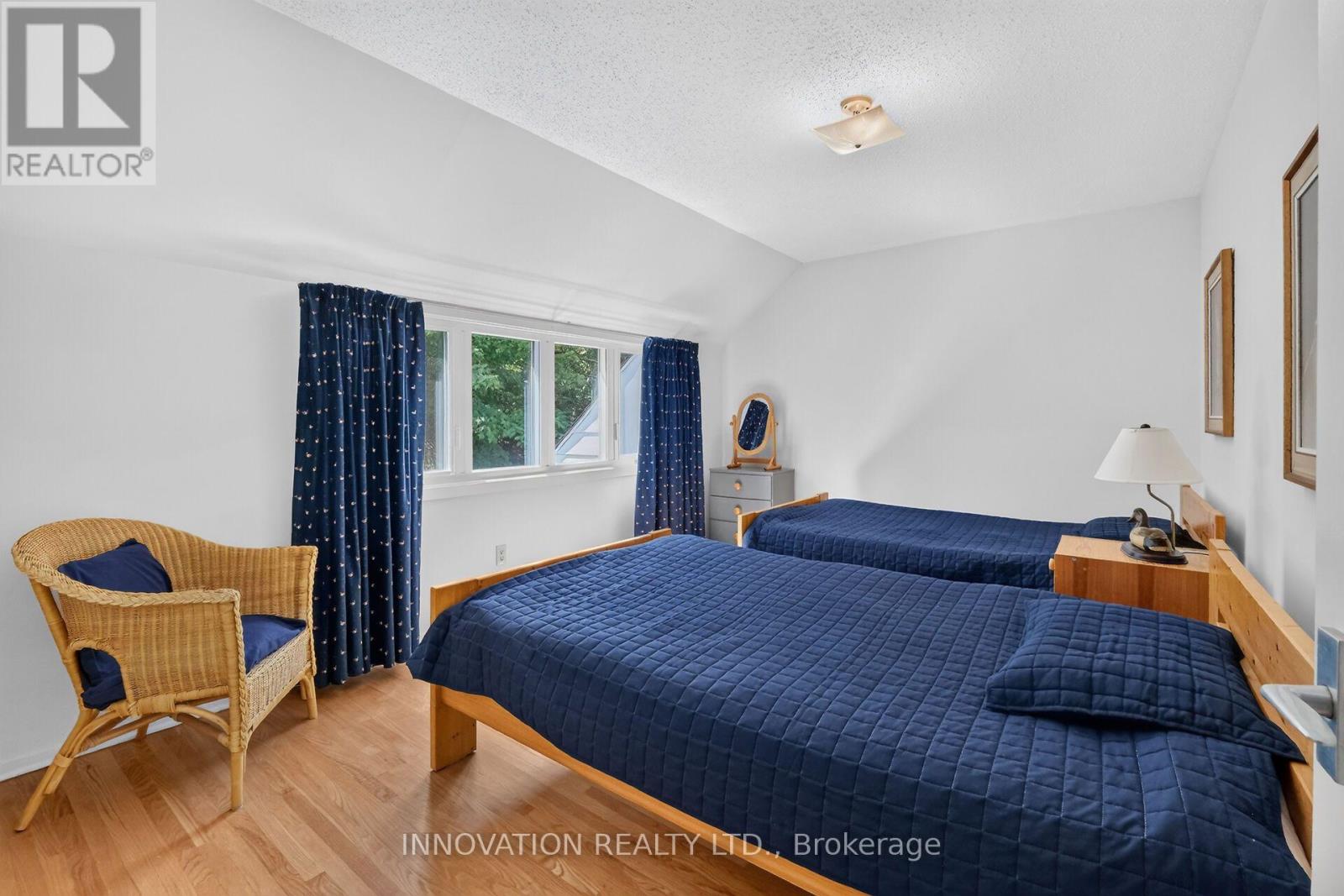 68 KINGSFORD COURT - 18