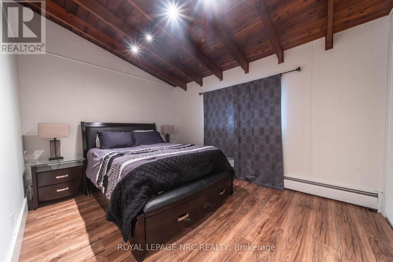 163 MAPLE LEAF AVENUE N - 12