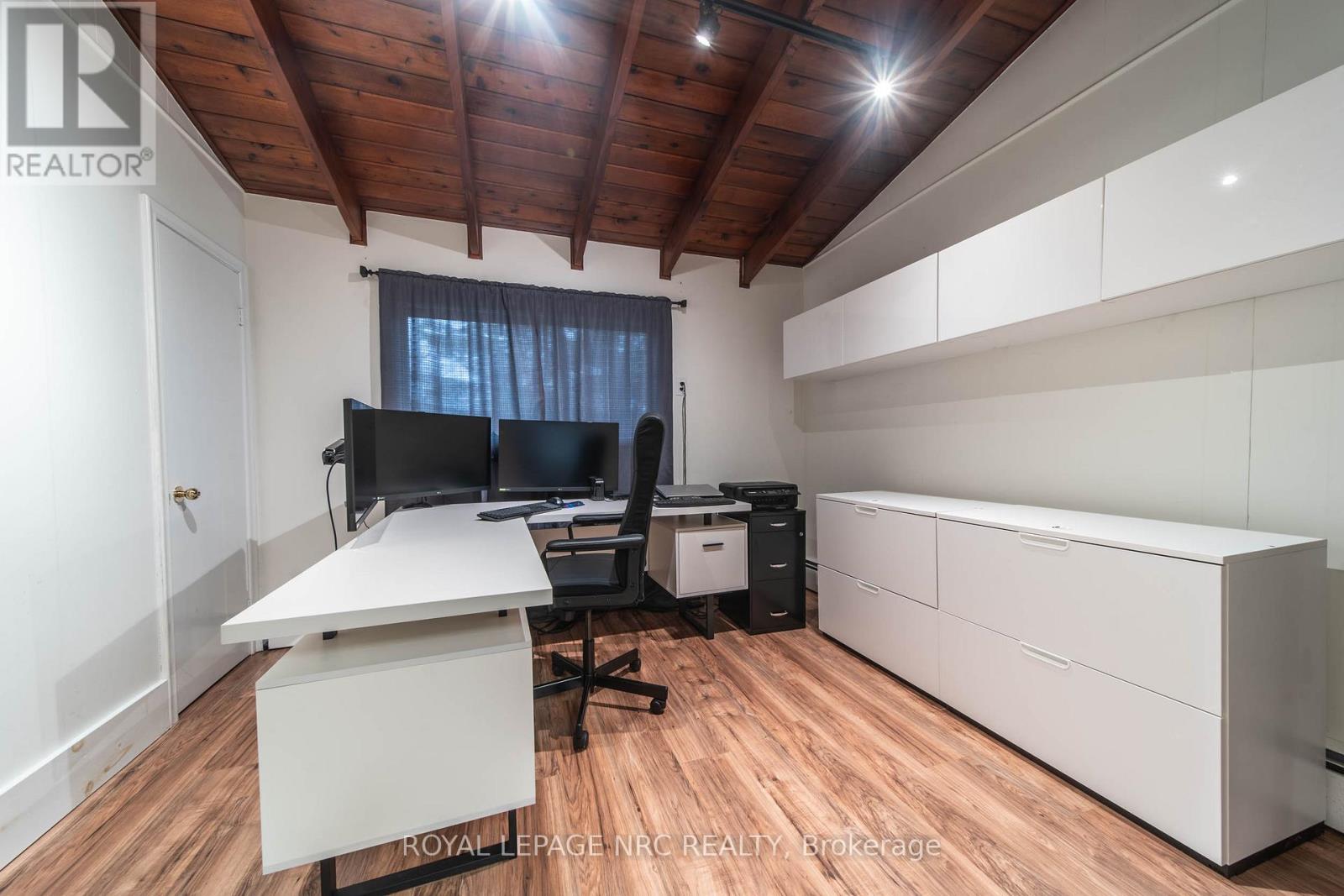 163 MAPLE LEAF AVENUE N - 17