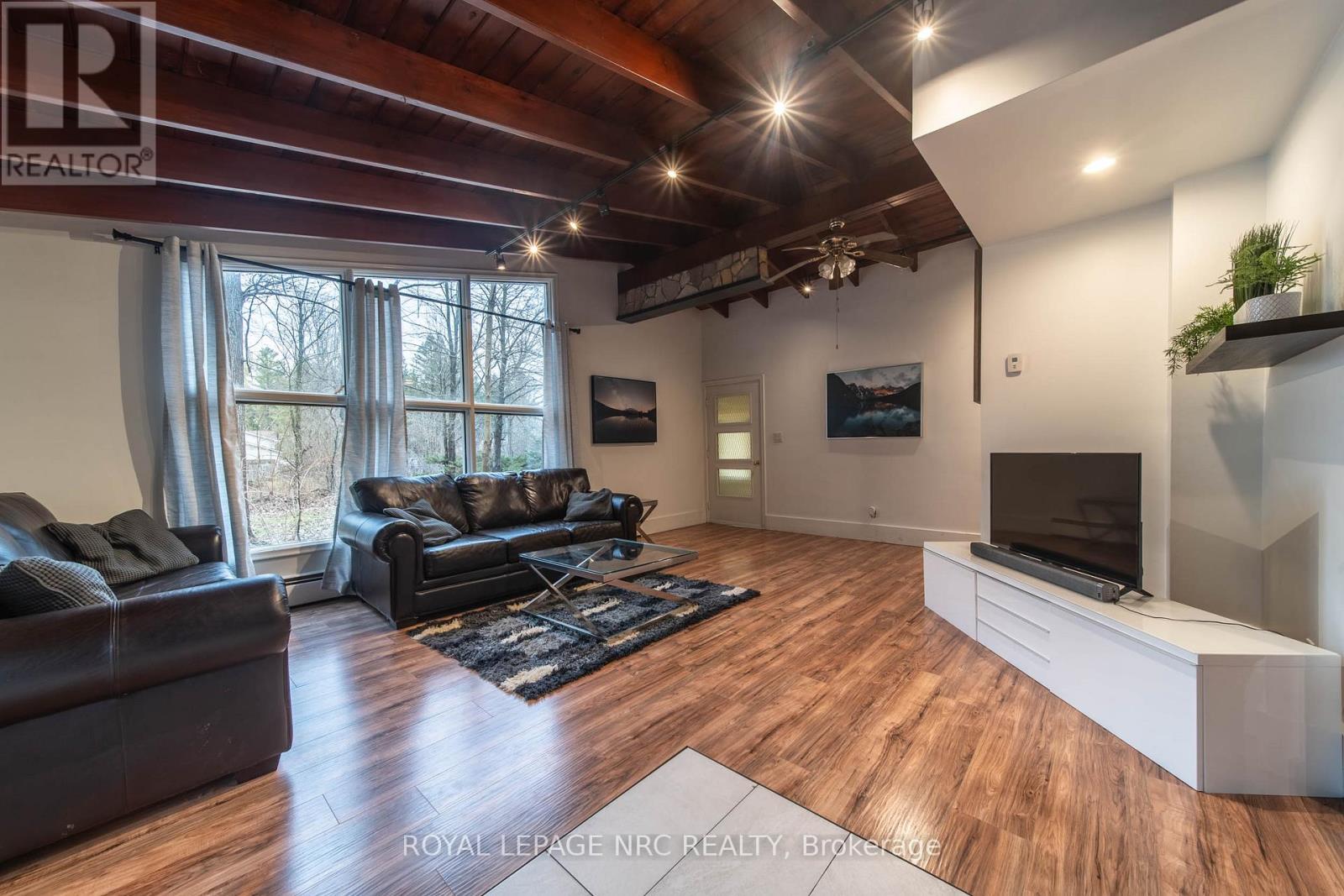 163 MAPLE LEAF AVENUE N - 5