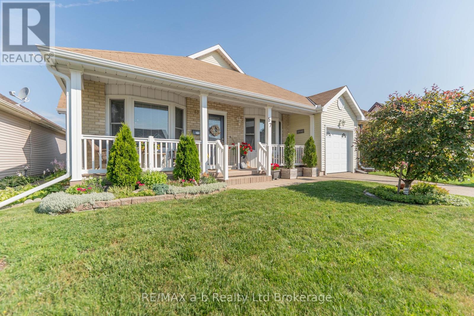 57 EDWIN CRESCENT - 1