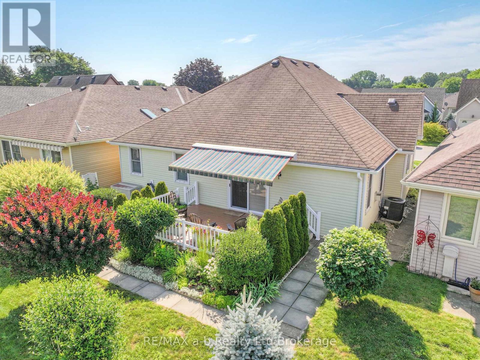 57 EDWIN CRESCENT - 26