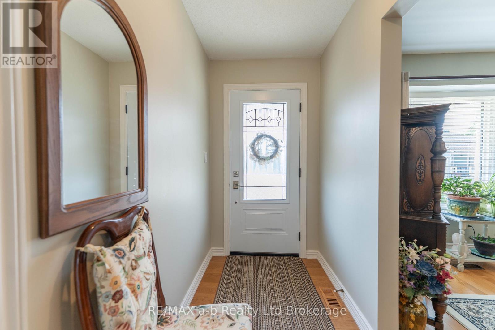 57 EDWIN CRESCENT - 7