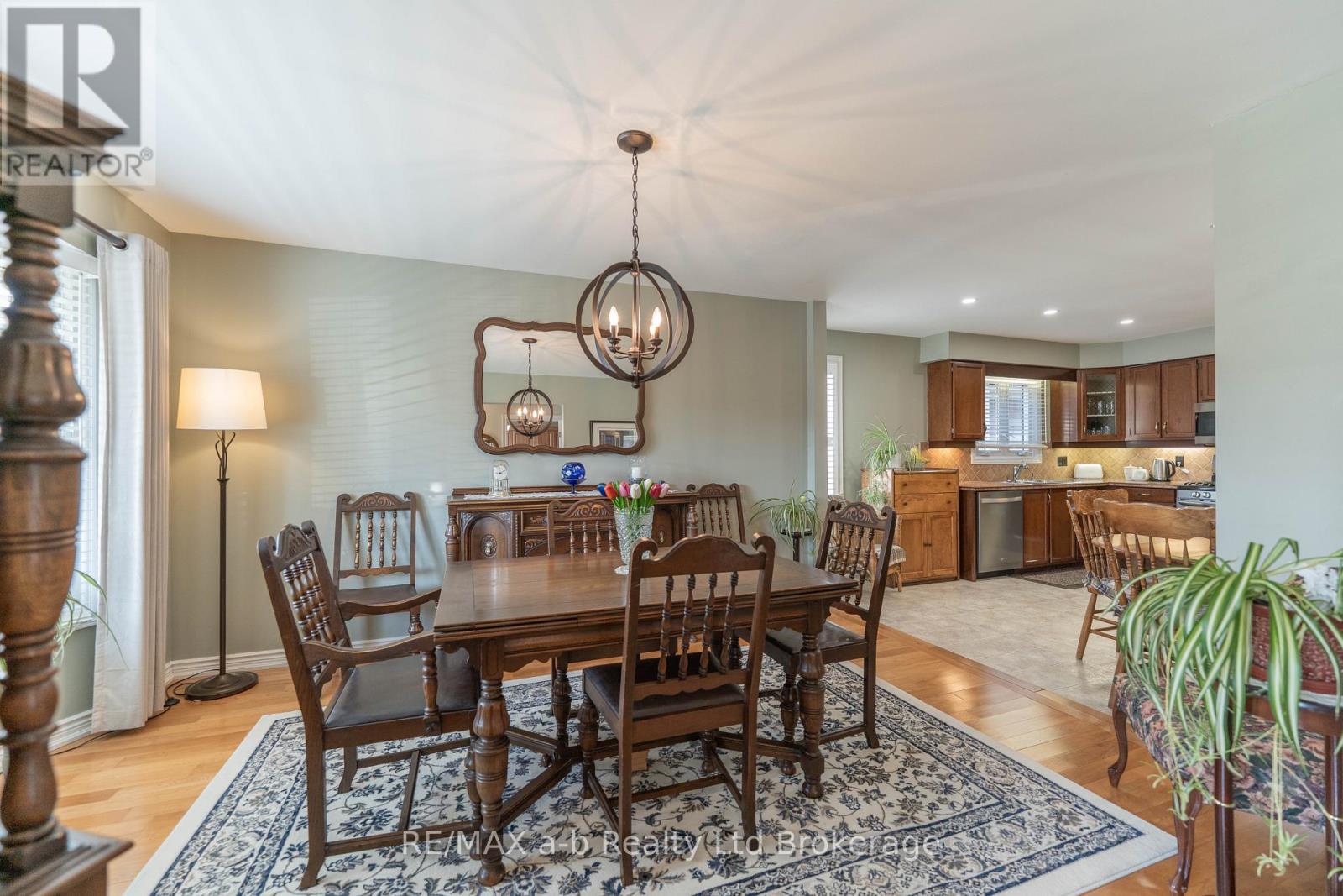 57 EDWIN CRESCENT - Image 9