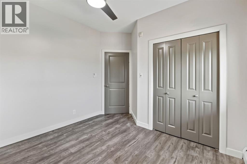 #324 100 Lakeway Boulevard - 21