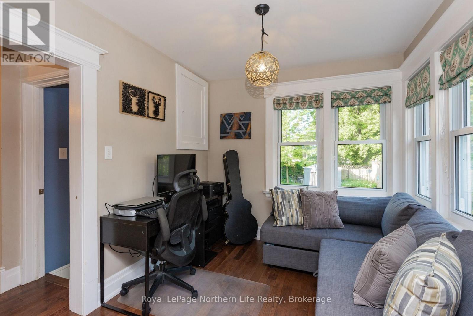 833 MCINTYRE STREET W - 25
