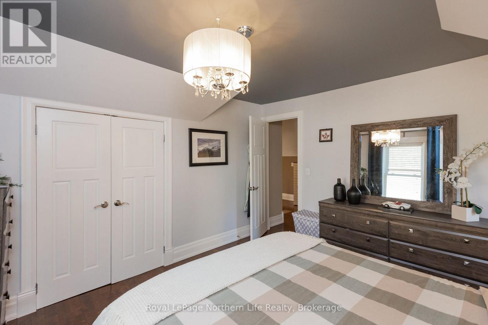833 MCINTYRE STREET W - 30