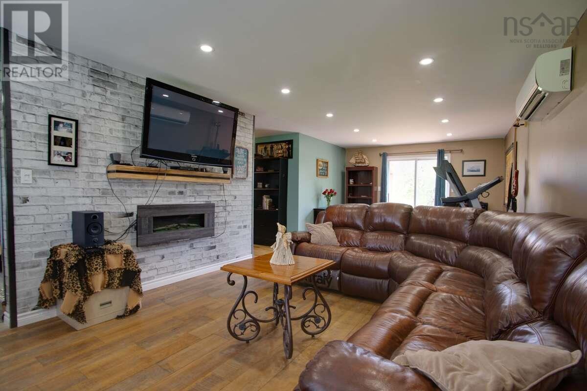 4320 Granville Road - 8
