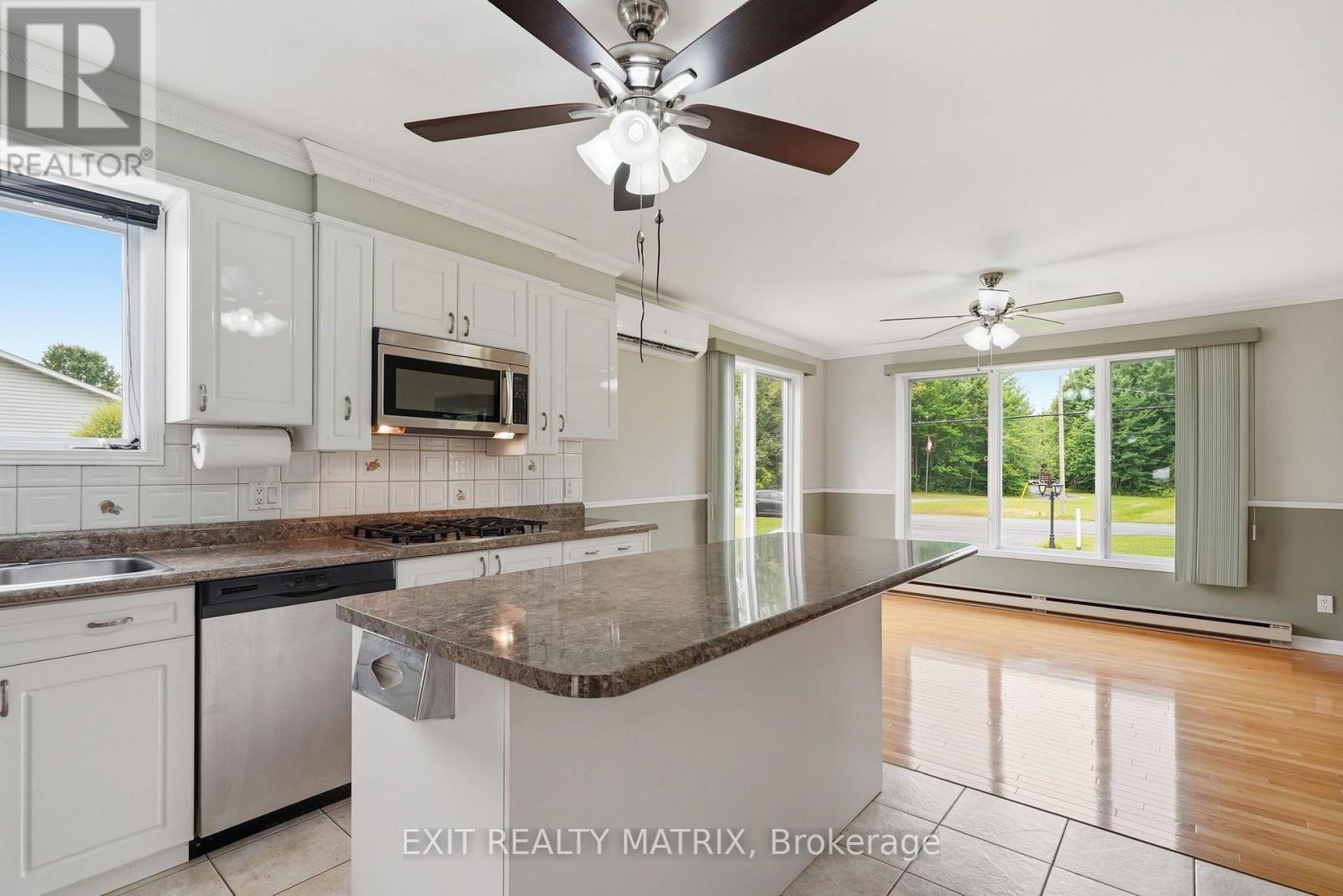 563 LAJEUNESSE ROAD - 12