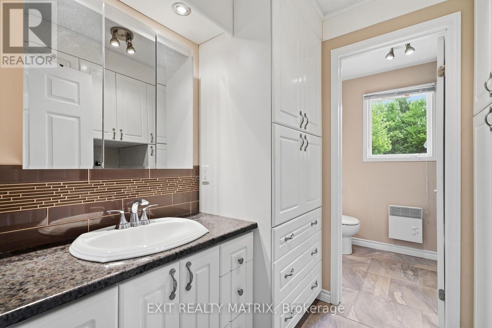 563 LAJEUNESSE ROAD - 14