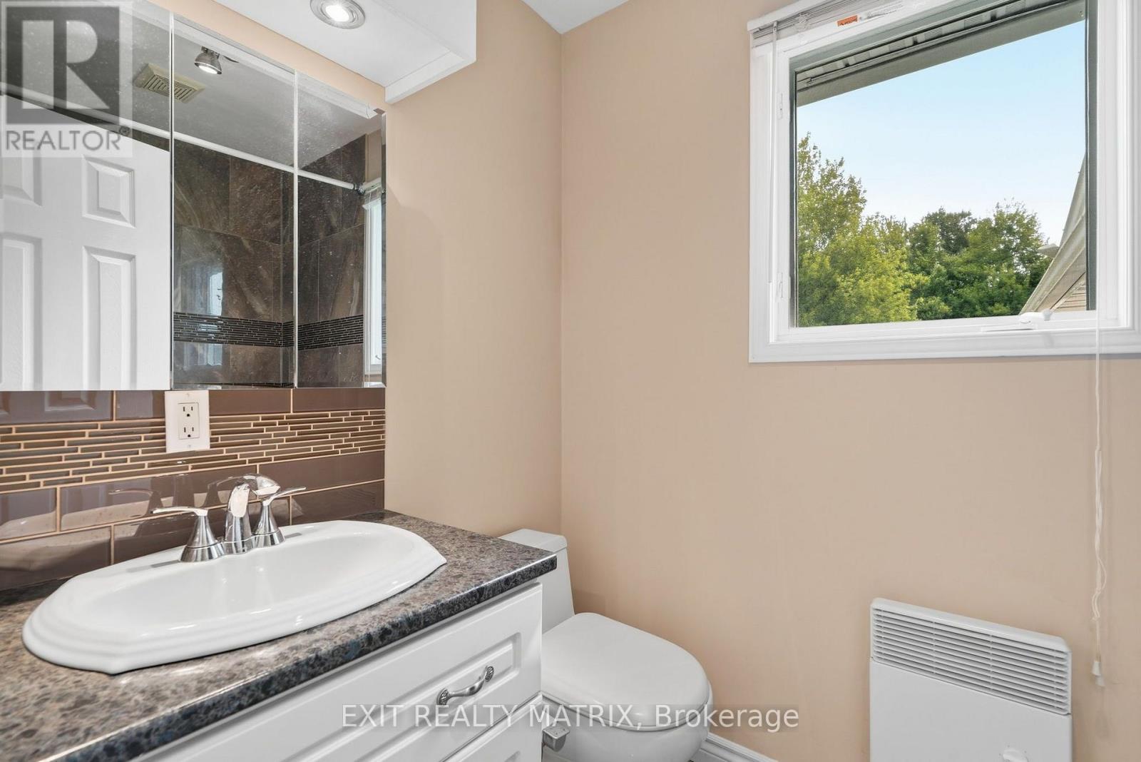563 LAJEUNESSE ROAD - 15