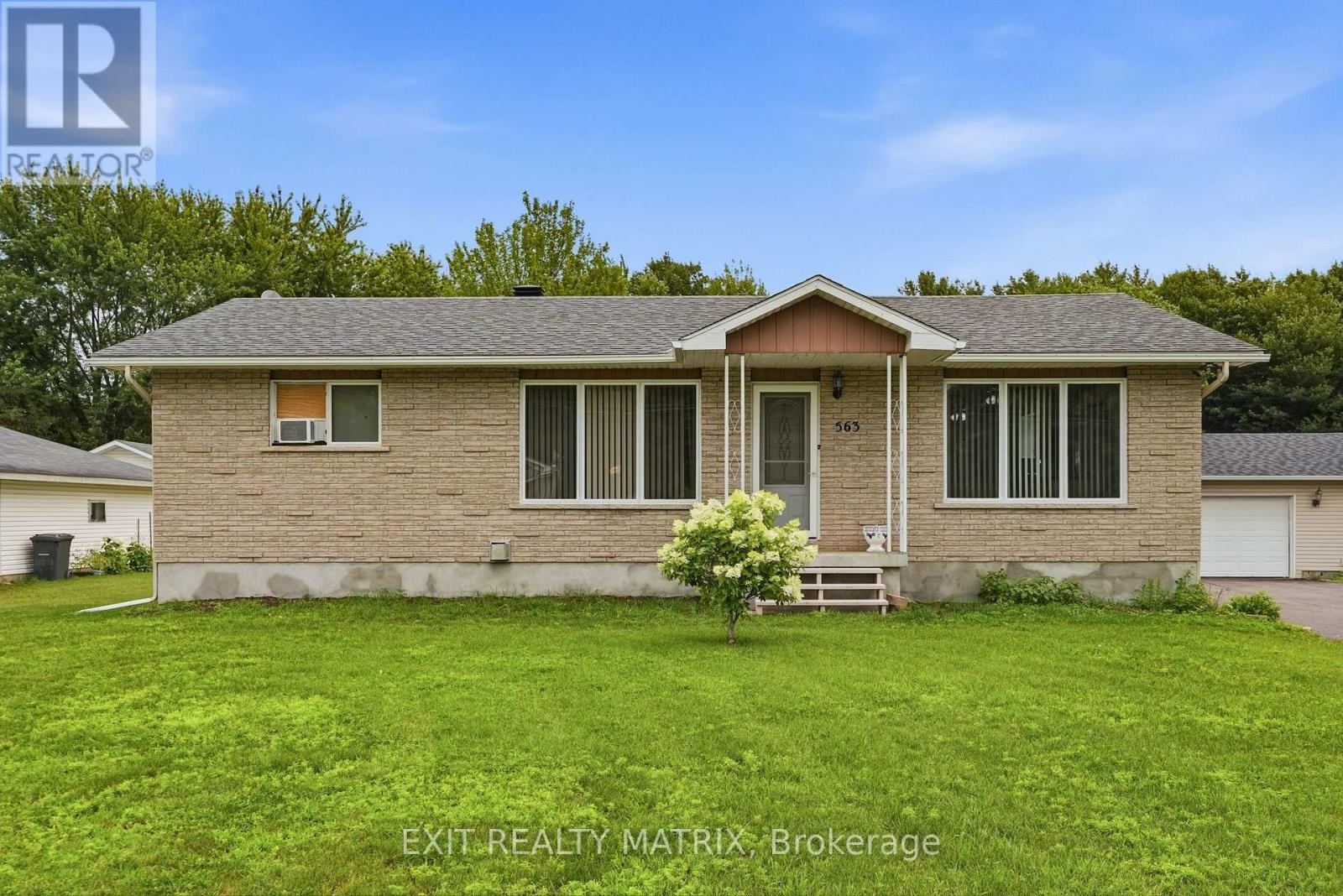 563 LAJEUNESSE ROAD - 2