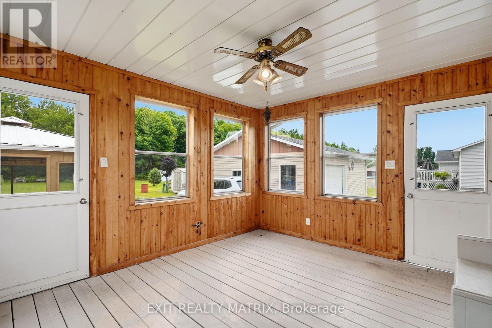 563 LAJEUNESSE ROAD - 28