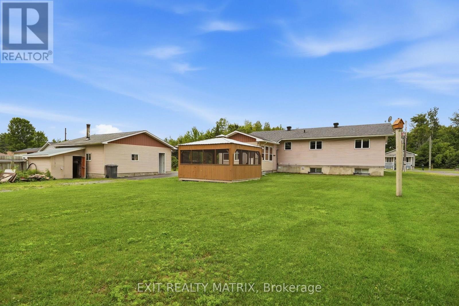 563 LAJEUNESSE ROAD - 31