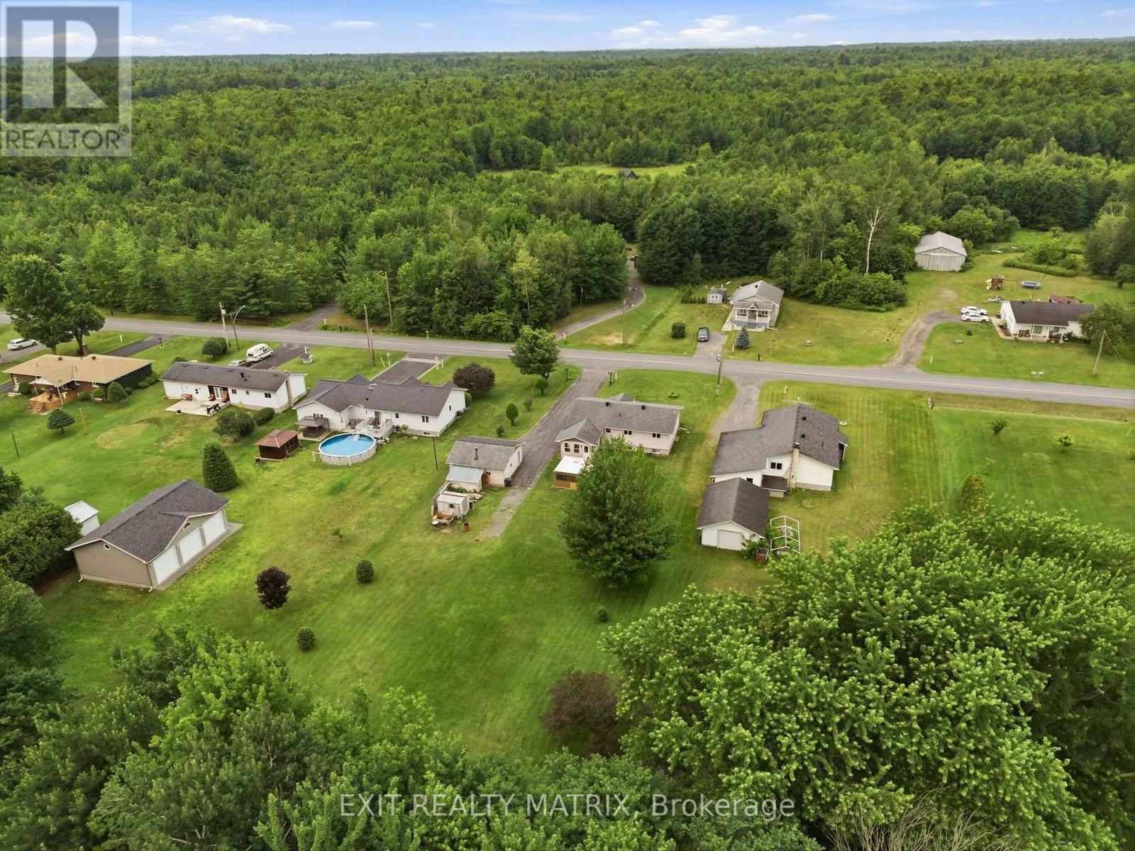 563 LAJEUNESSE ROAD - 37