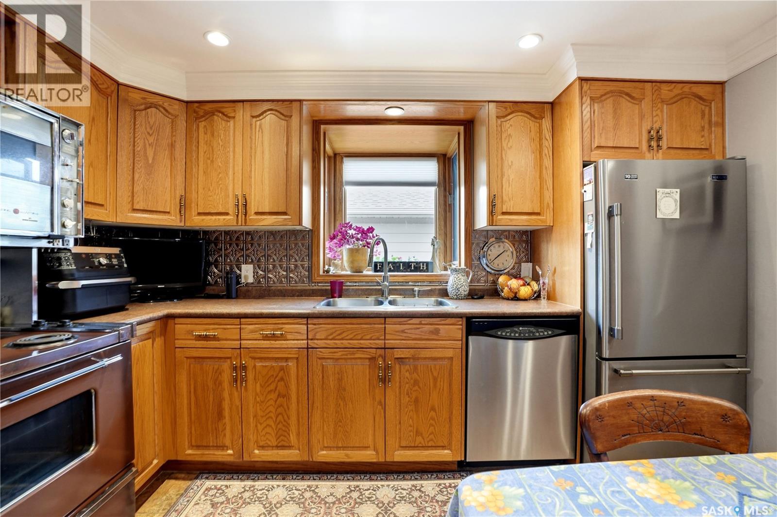 1601 Morgan AVENUE - 12