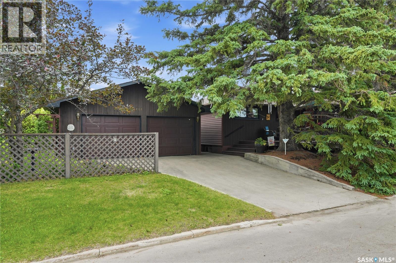 1601 Morgan AVENUE - 1