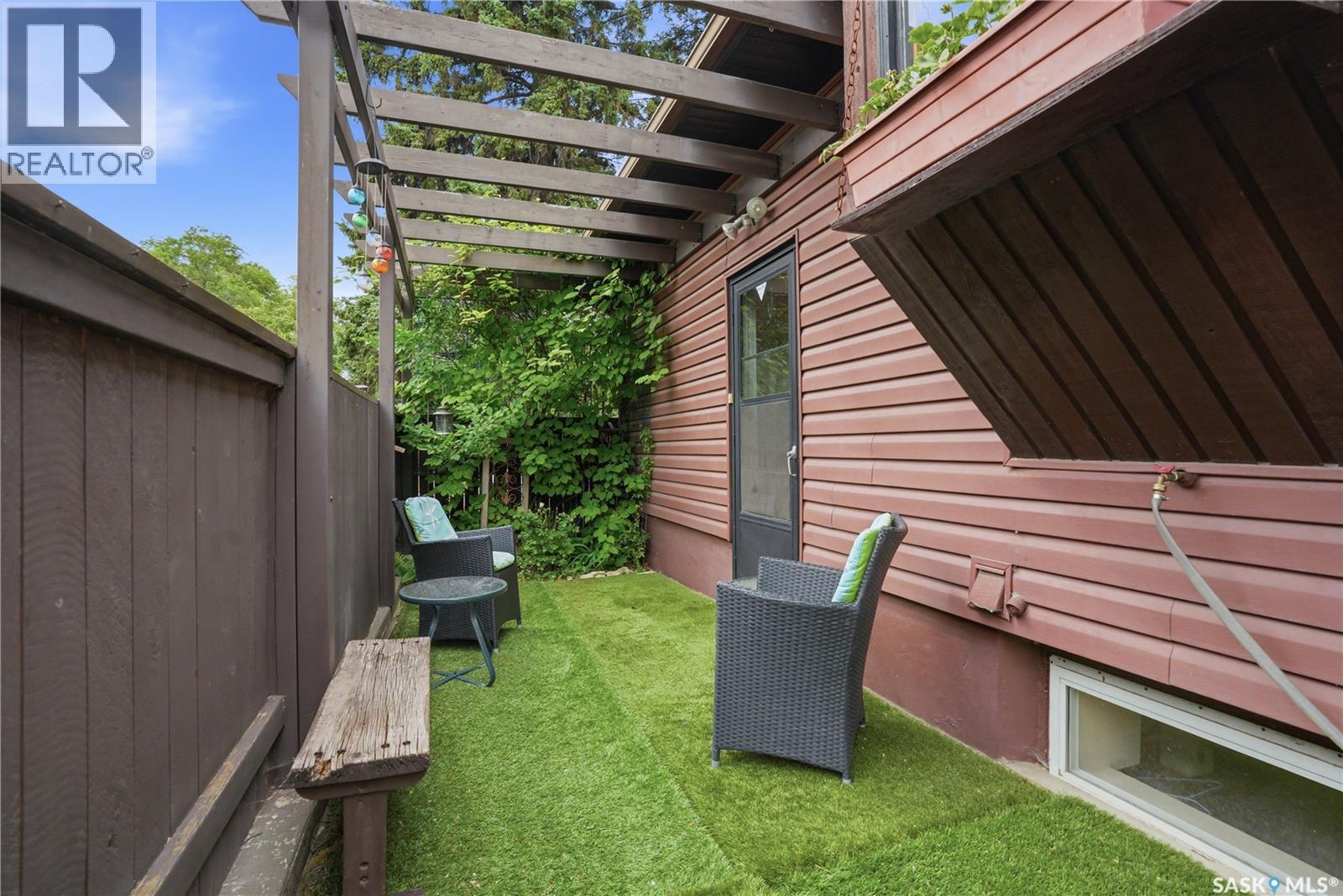 1601 Morgan AVENUE - 44