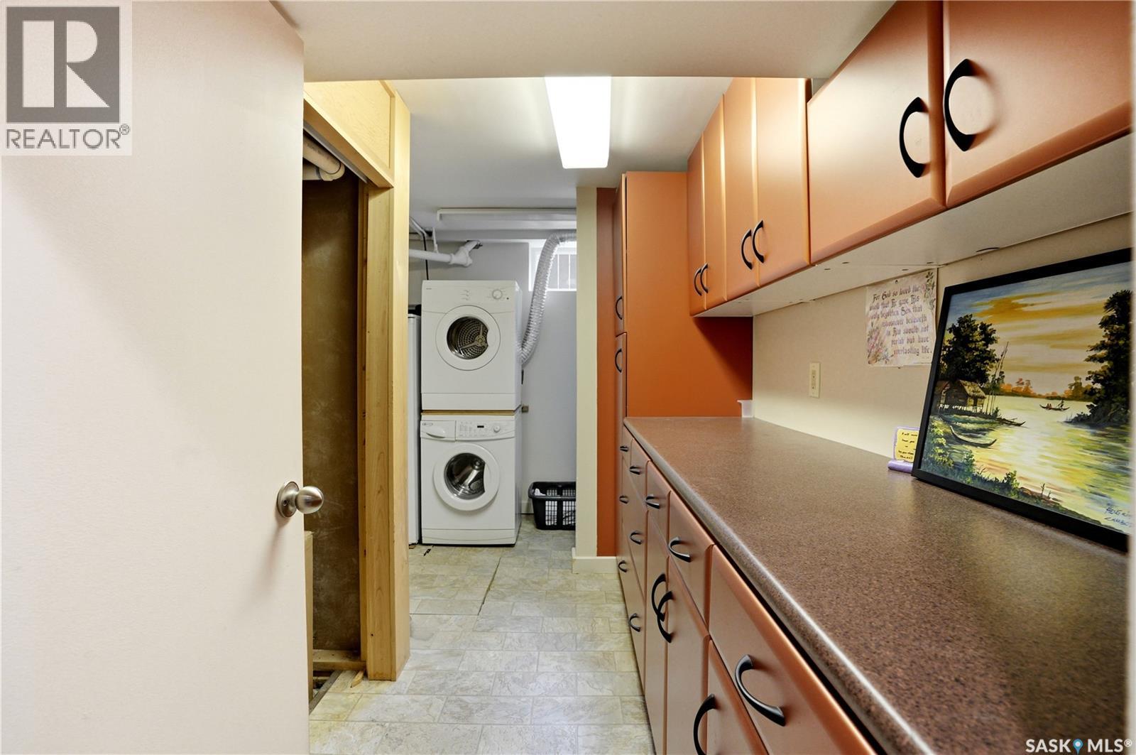 1601 Morgan AVENUE - 28