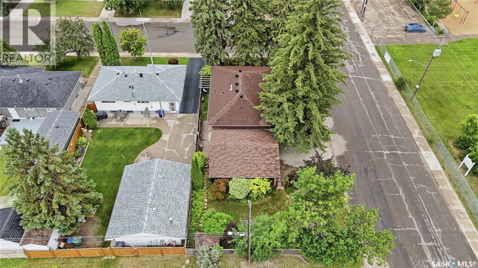 1601 Morgan AVENUE - 54
