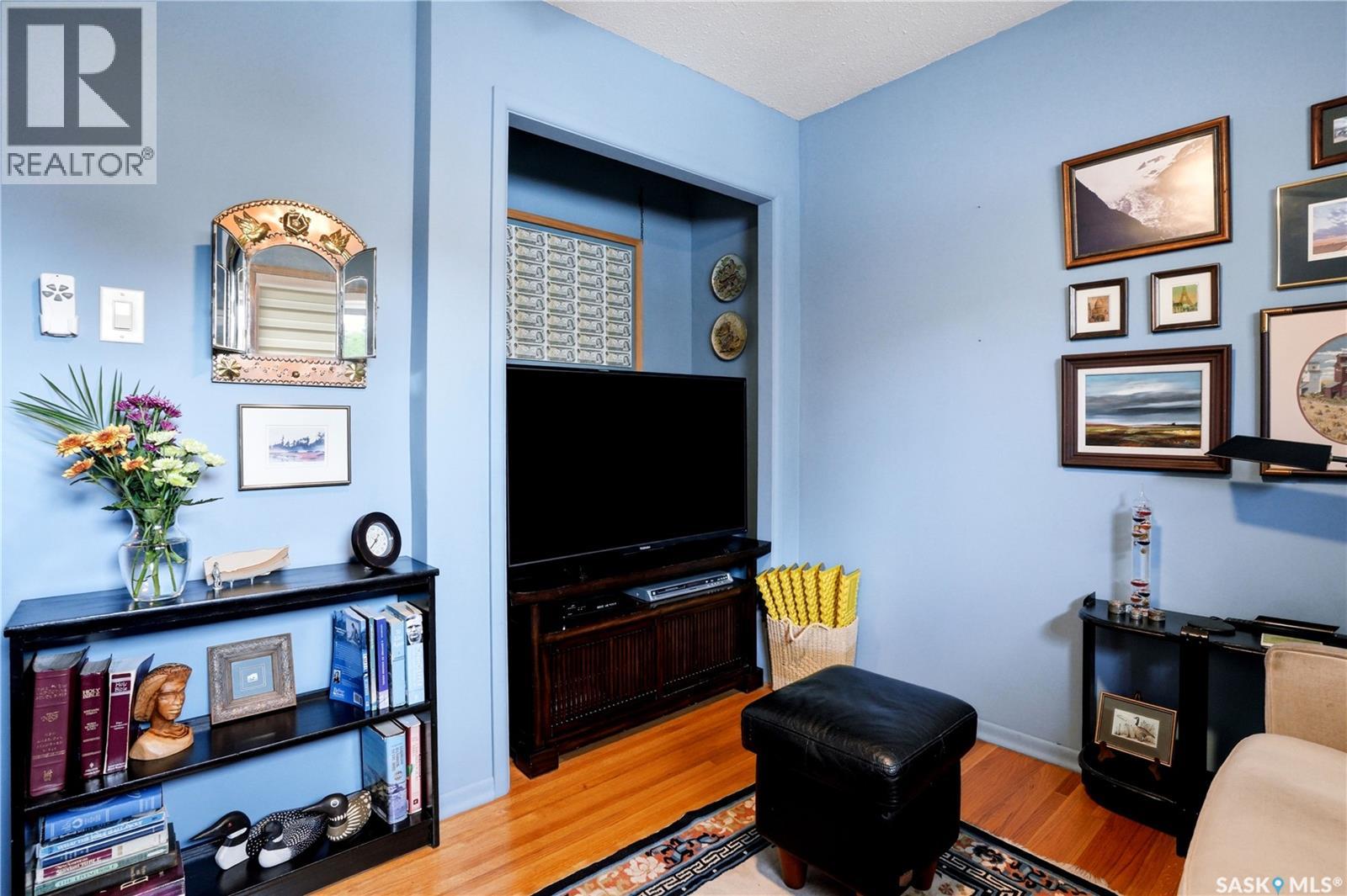 1601 Morgan AVENUE - 23
