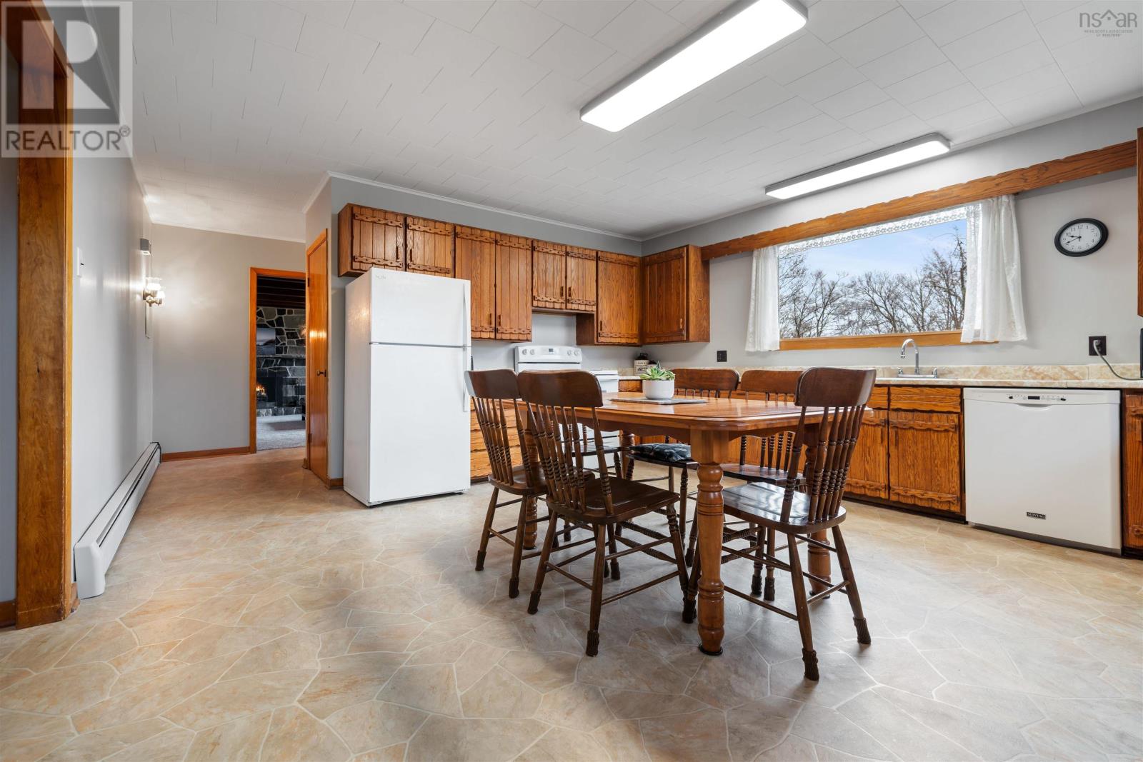 945 Pictou Road - 17