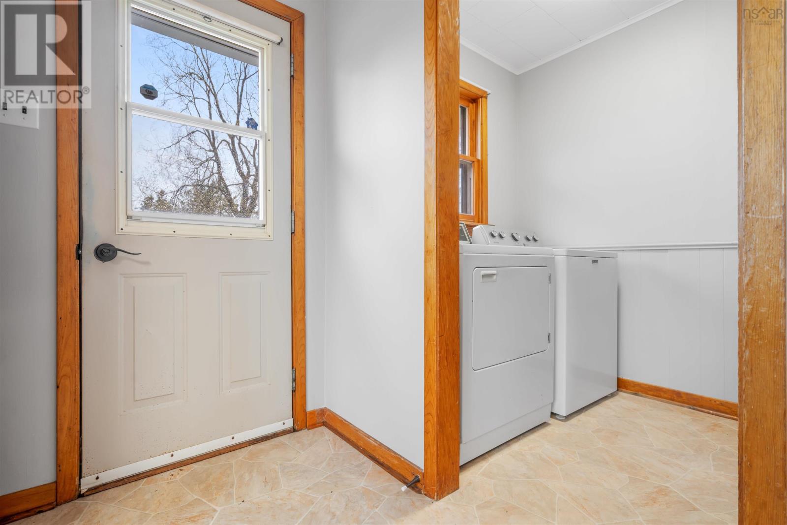 945 Pictou Road - 25