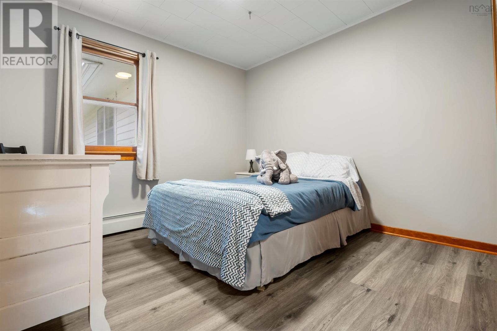945 Pictou Road - 44