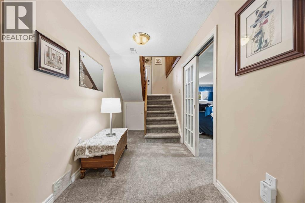 95 Turner DRIVE - 27