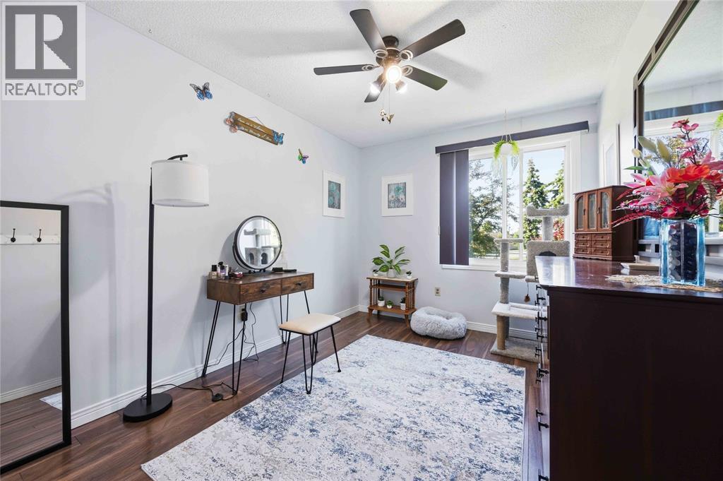 95 Turner DRIVE - 25