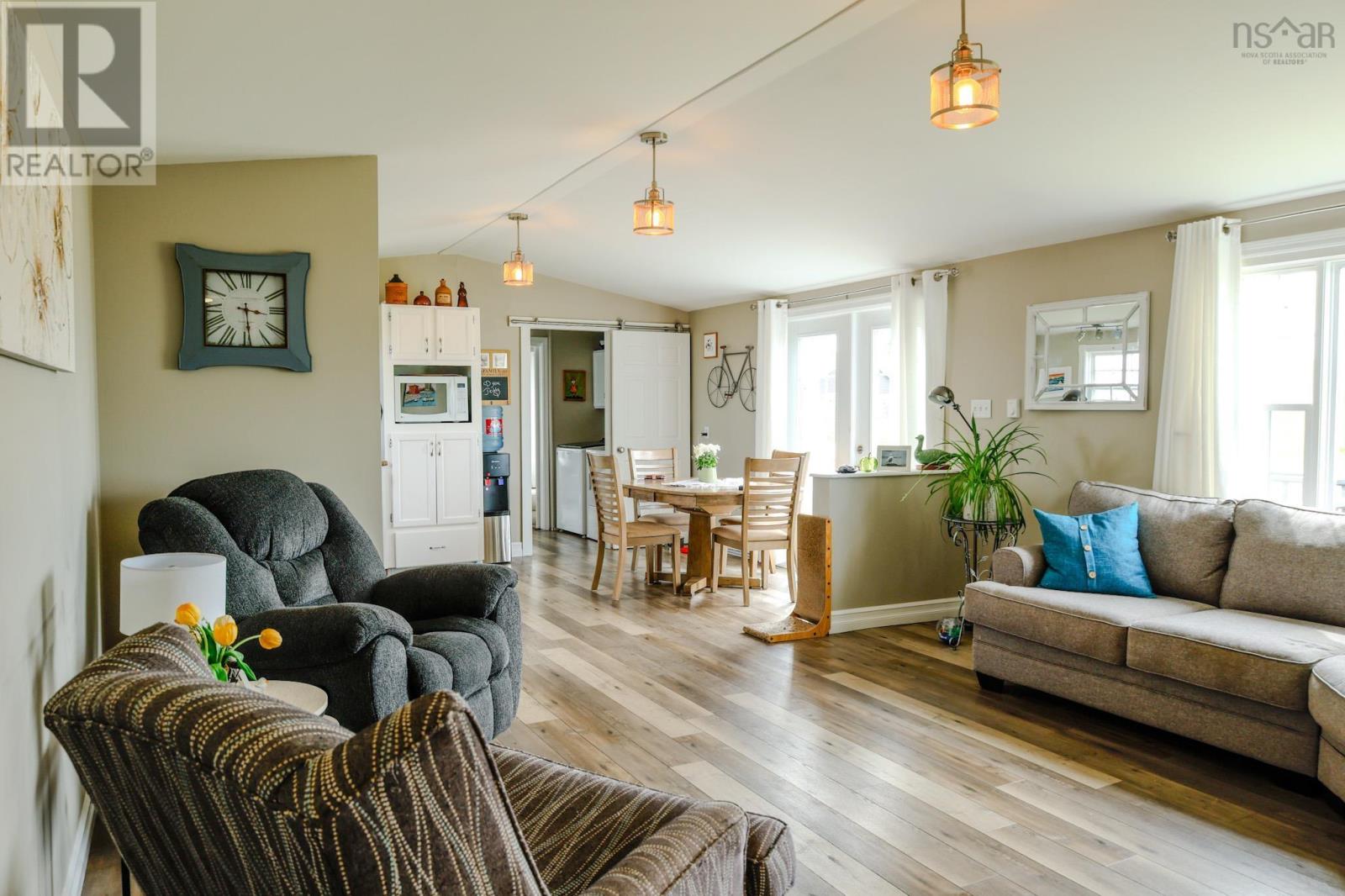 5 Nickerson Road - 18