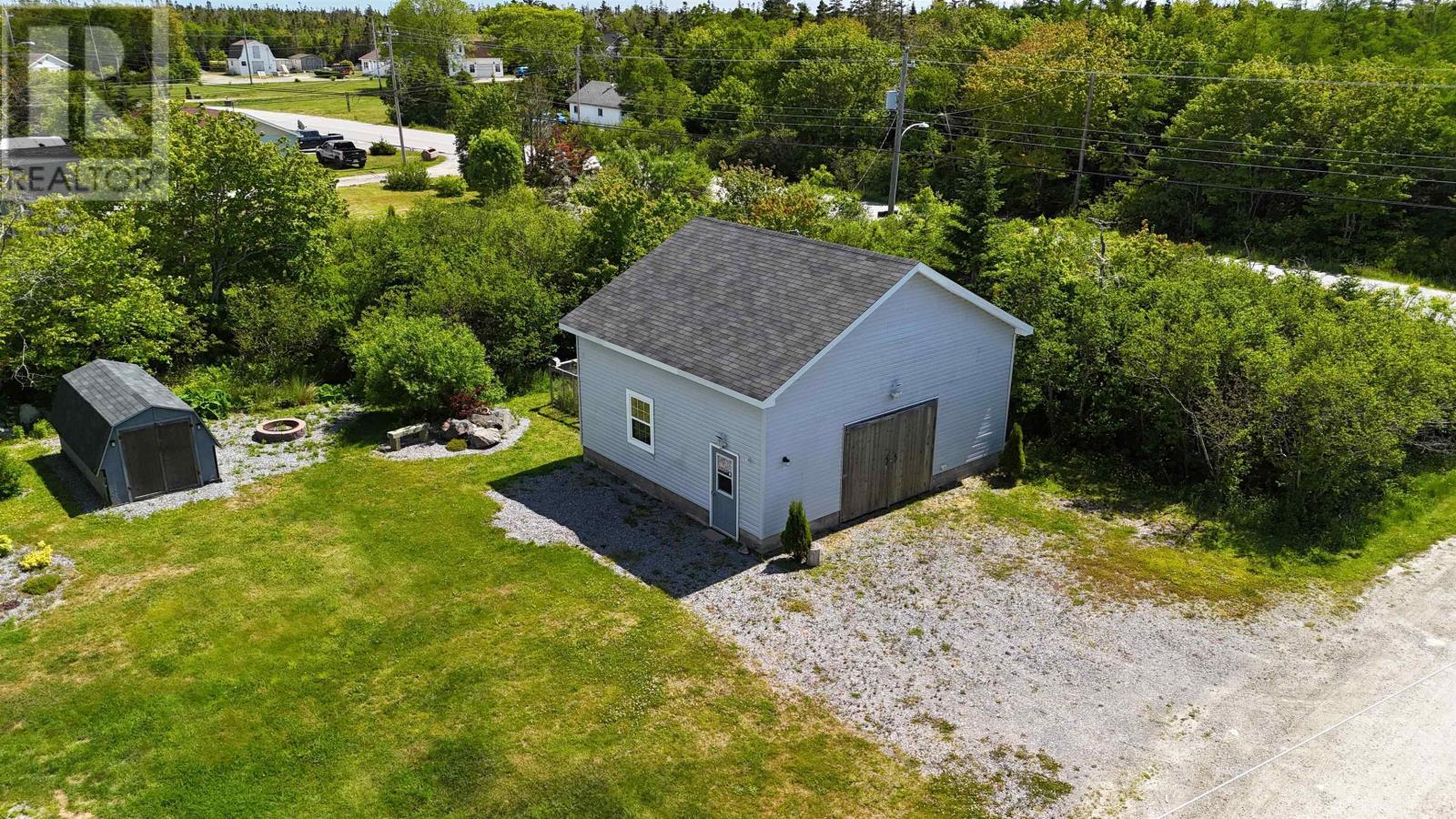 12 Clam Point Road - 37