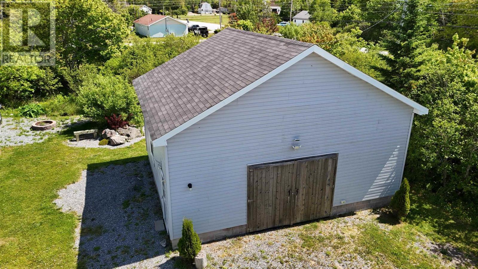 12 Clam Point Road - 32