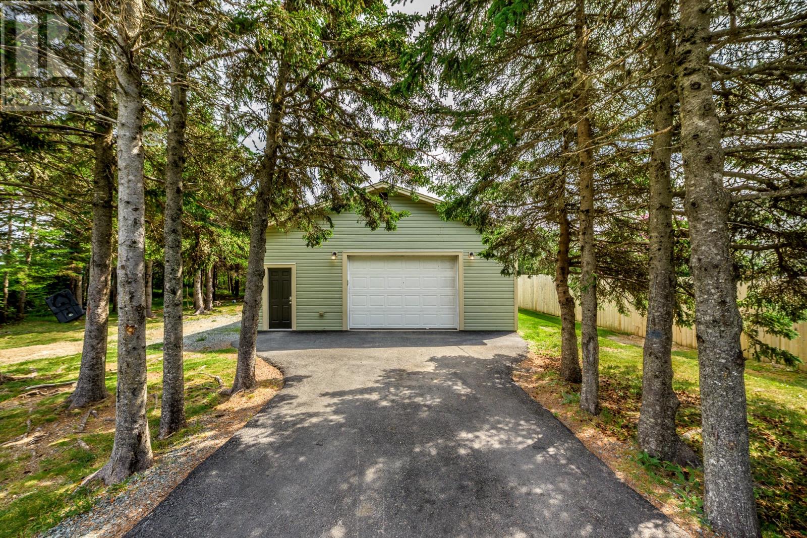 604 Pouch Cove Highway - 14