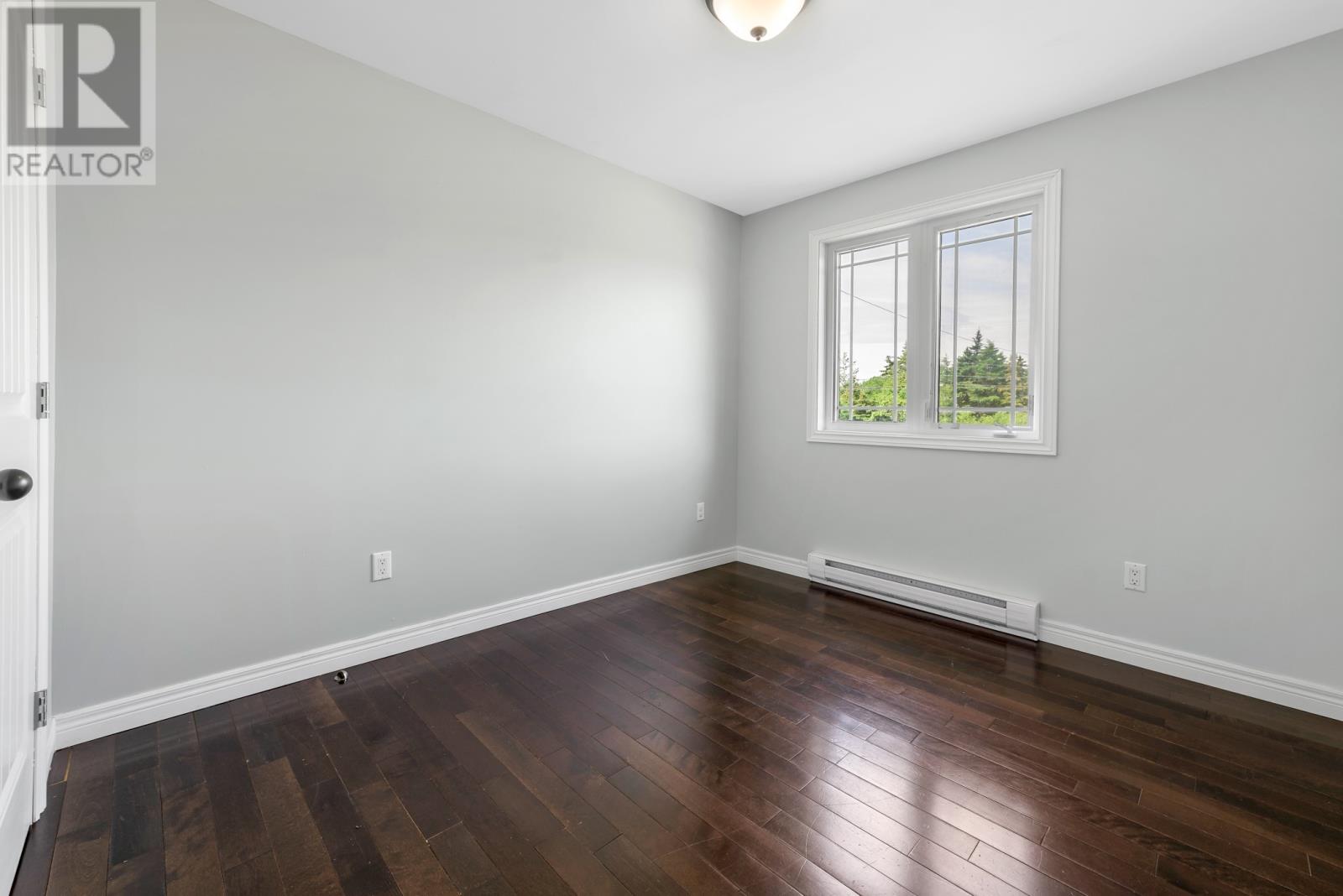 604 Pouch Cove Highway - 31
