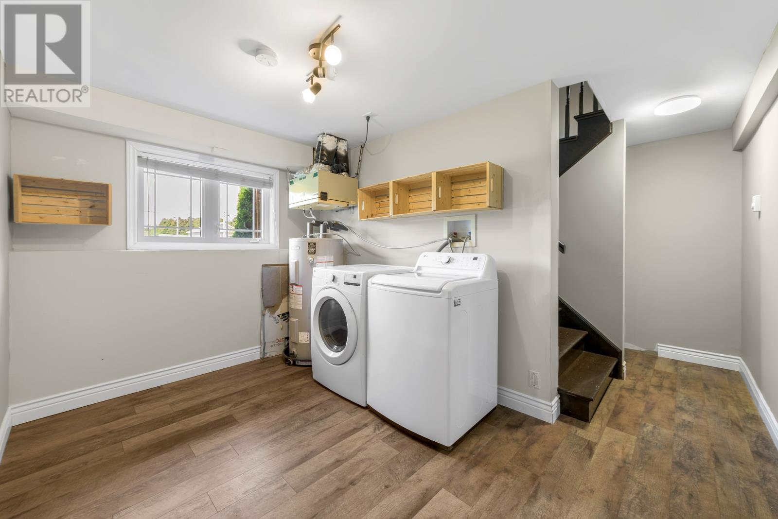 604 Pouch Cove Highway - 34