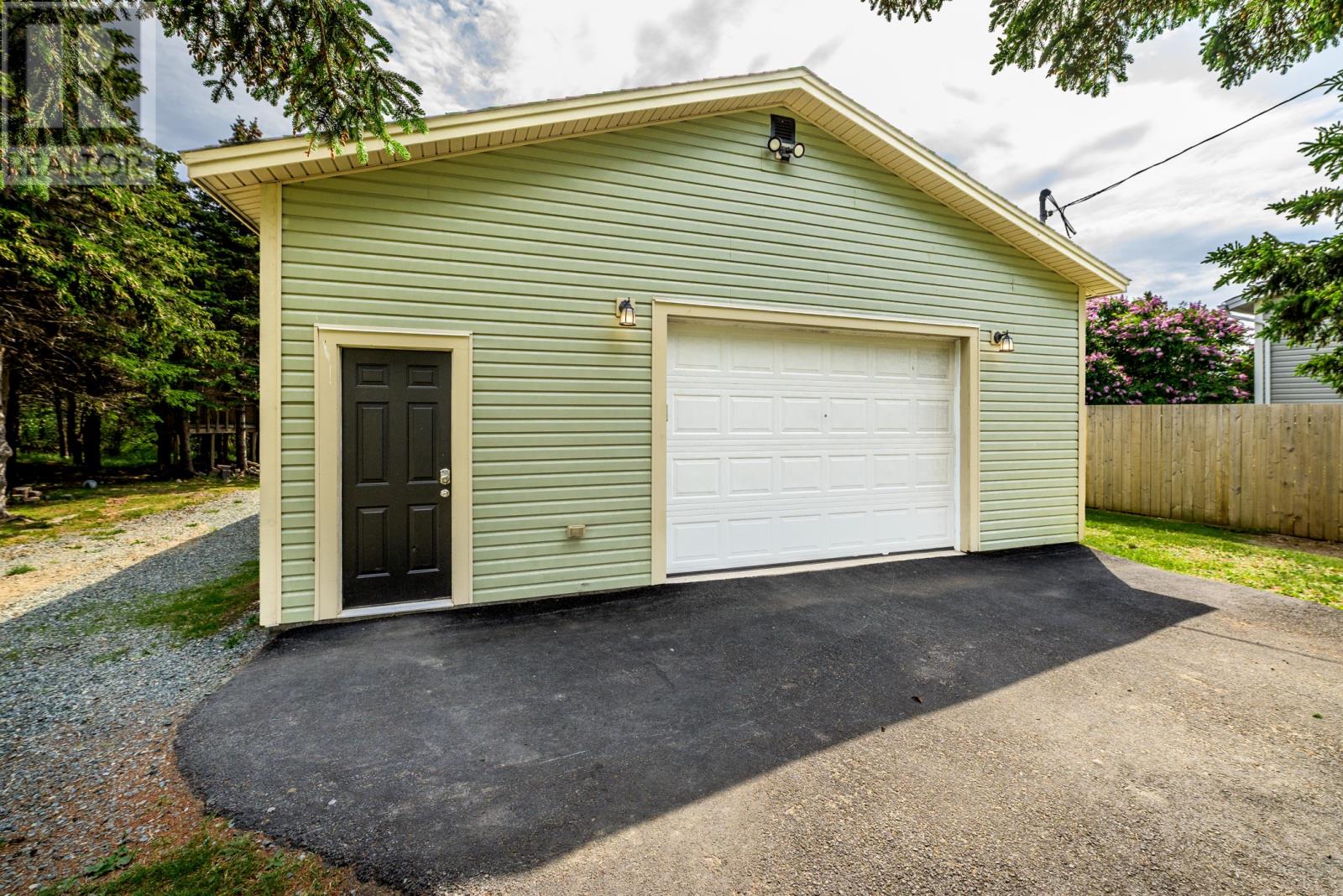 604 Pouch Cove Highway - 45