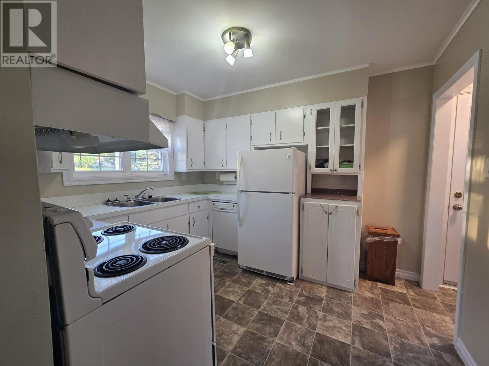 105 Brookfield Avenue - 11
