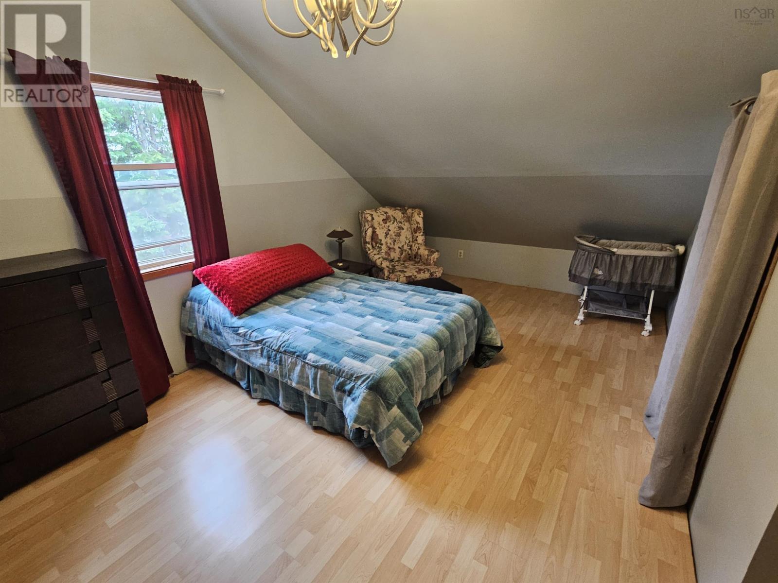 3001 368 Highway - 33