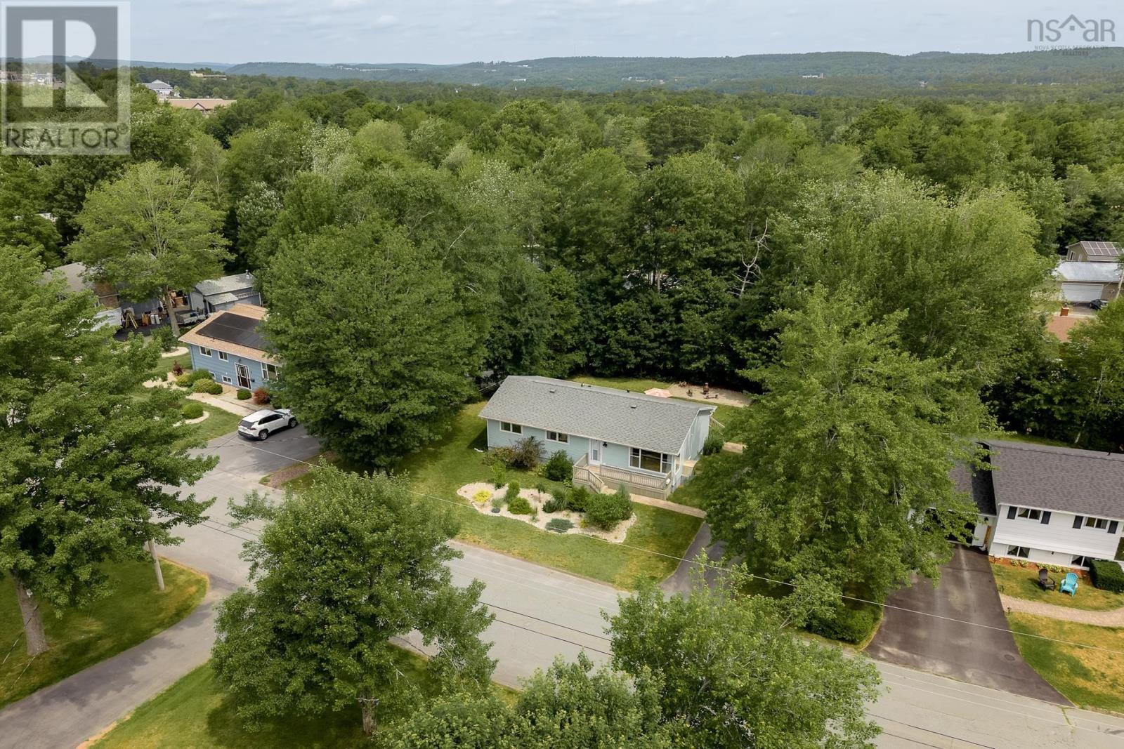 87 Marlboro Drive - Image 38