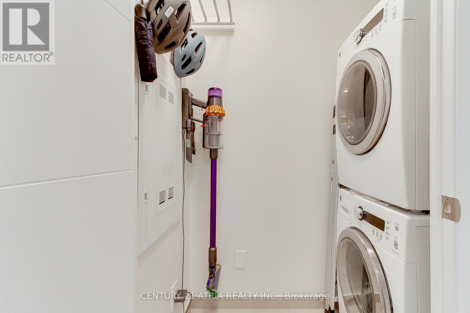 #223 18 UPTOWN DRIVE - Image 17