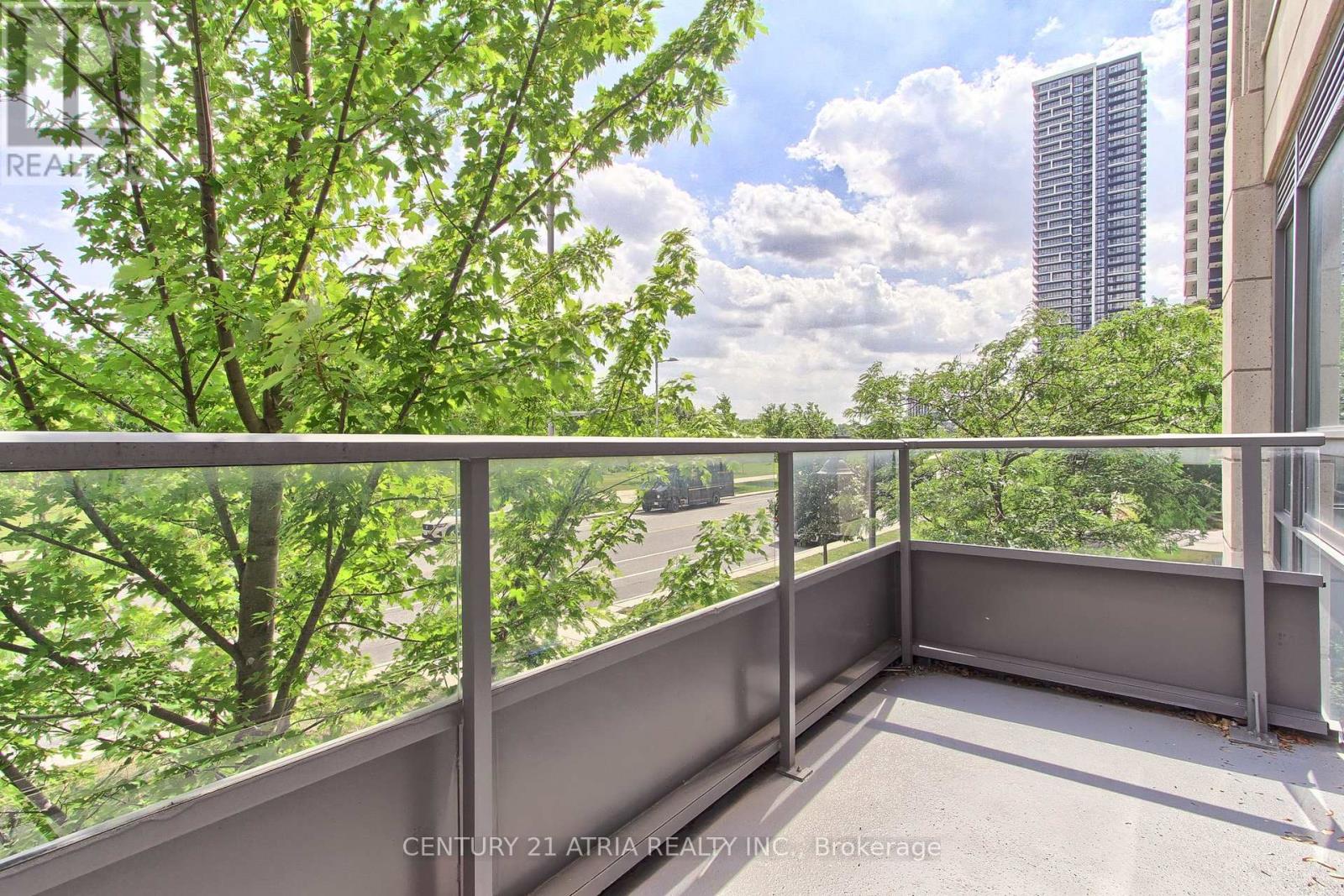 #223 18 UPTOWN DRIVE - Image 19