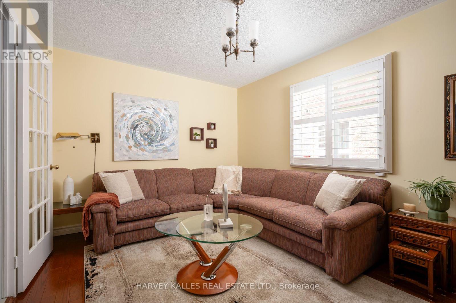 17 PETERBOROUGH AVENUE - Image 22