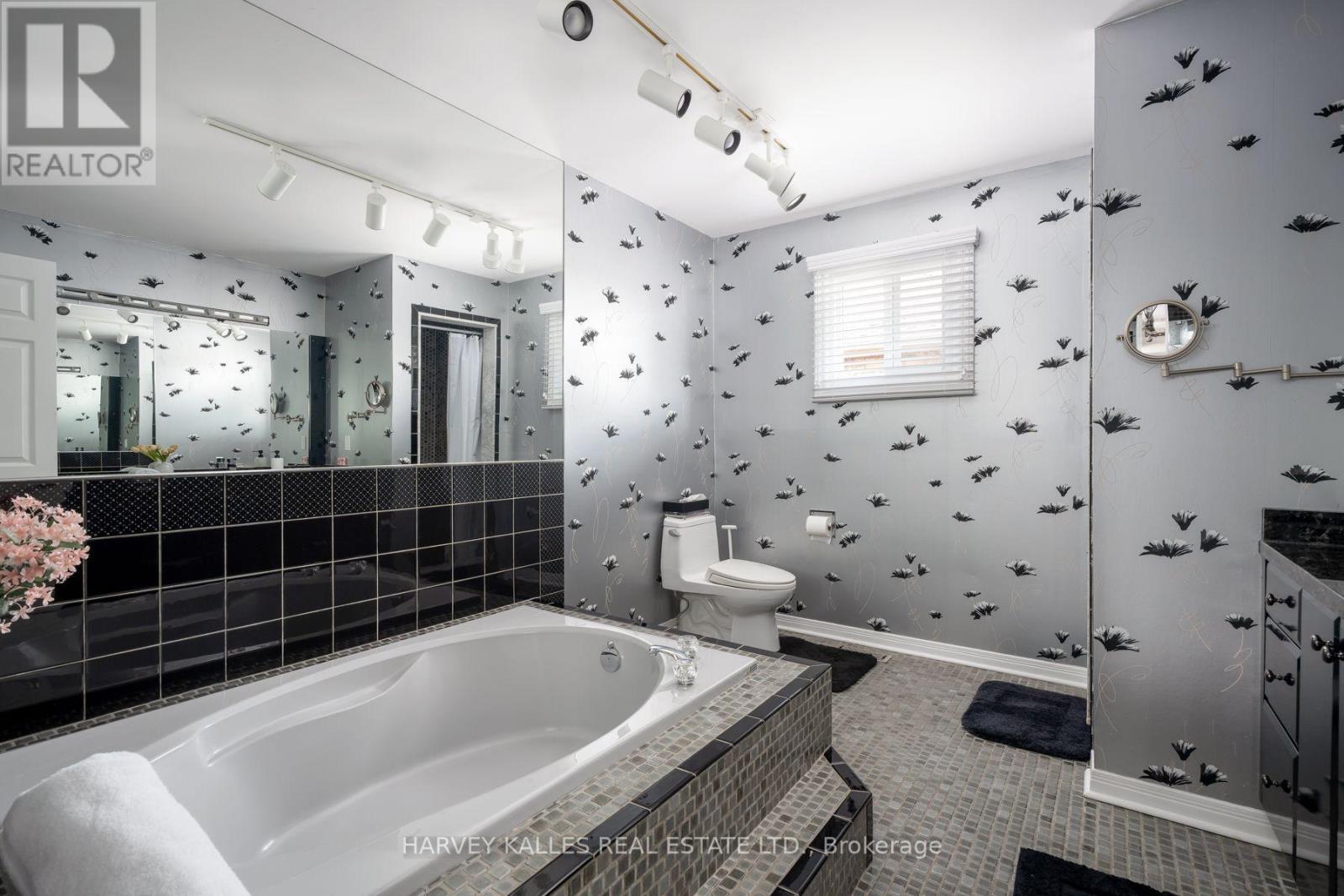 17 PETERBOROUGH AVENUE - Image 27