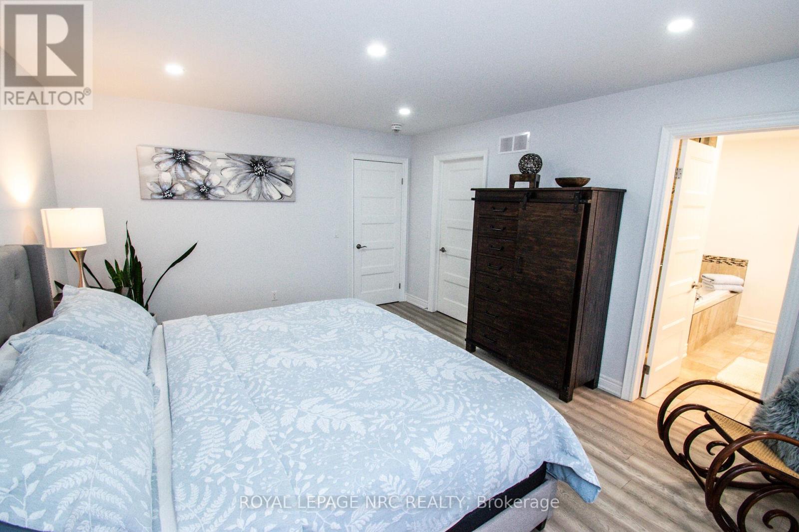 197 TIMBERVIEW CRESCENT - 21