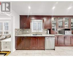 5812 Sidmouth Street, Mississauga, ON L5V2K3 Photo 14
